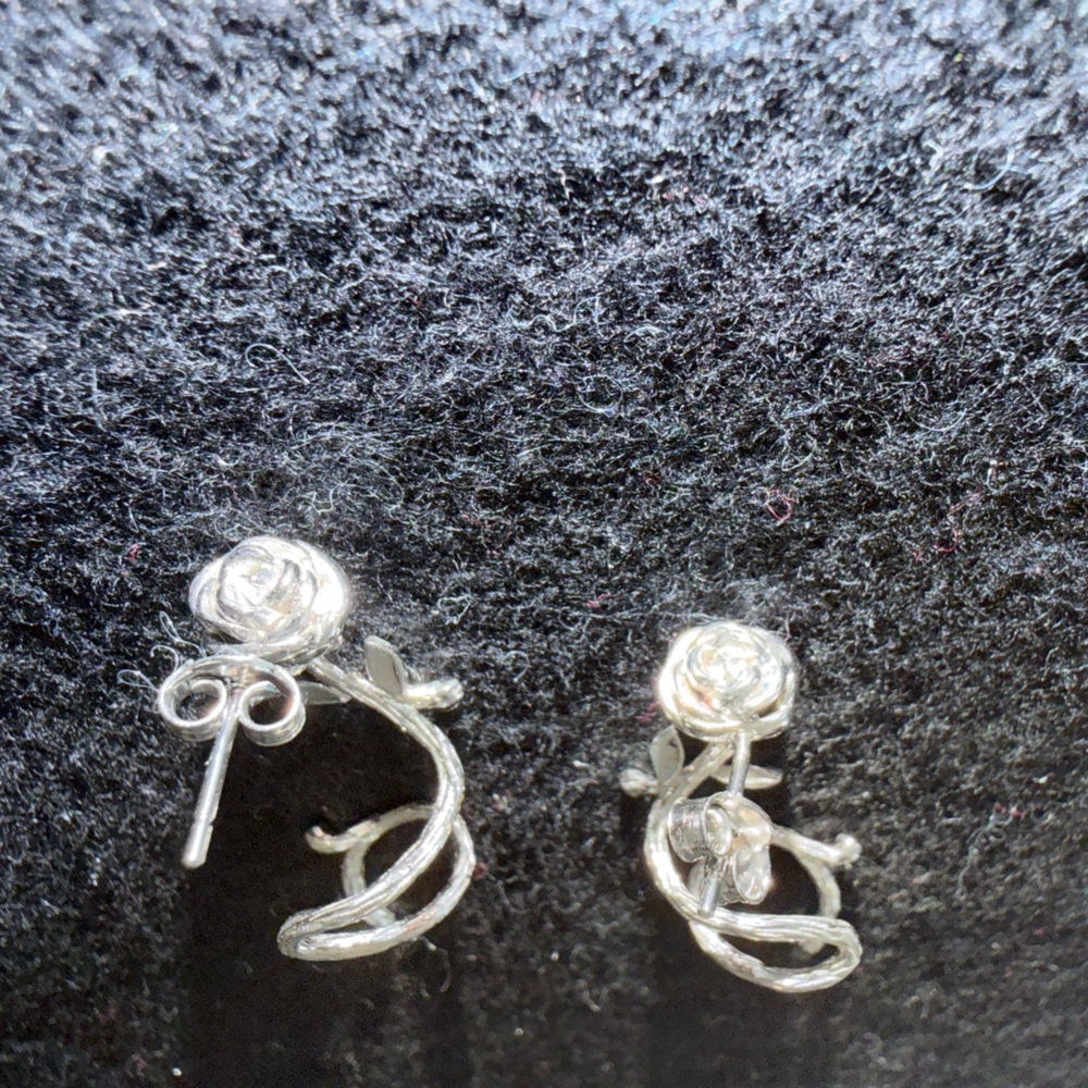 Elegant 925 Sterling Silver Rose Clip Earrings